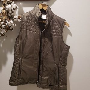 Nike Golf light soft puffy vest, small